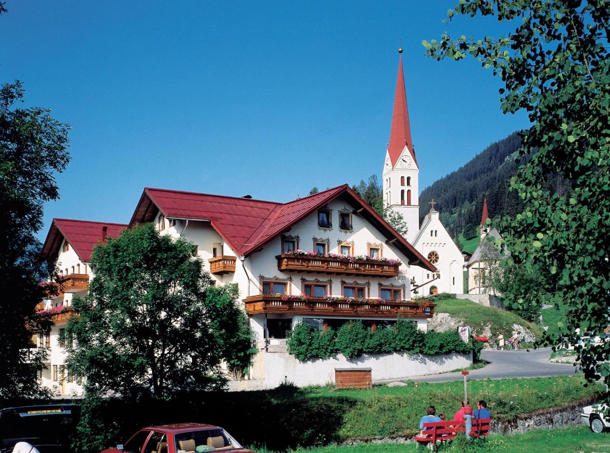 Gasthof Baeren Holzgau Exterior foto