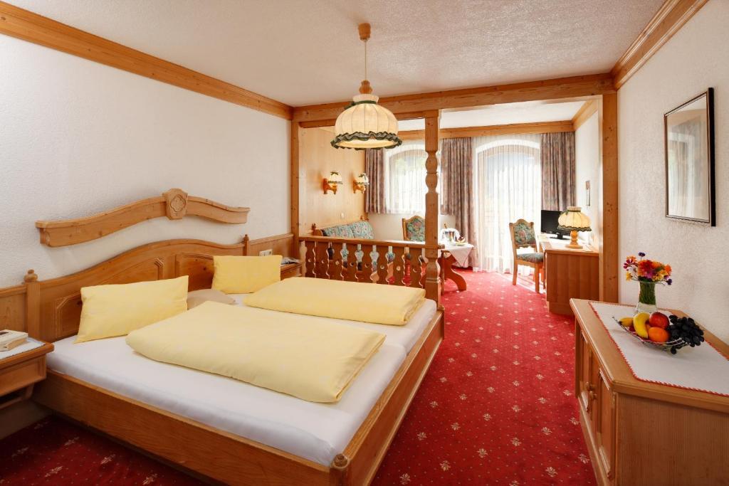 Gasthof Baren Hotel Holzgau Quarto foto